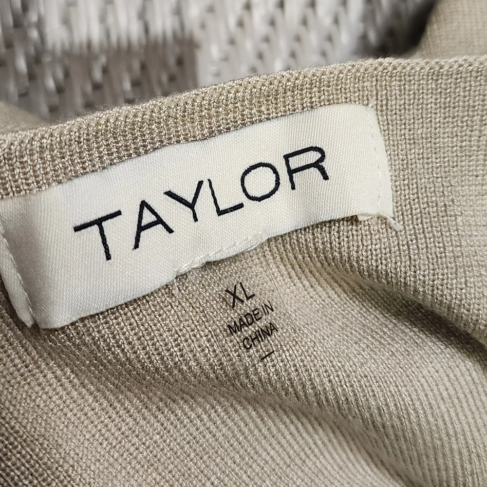 Taylor Maxi Dress - Picture 7 of 10